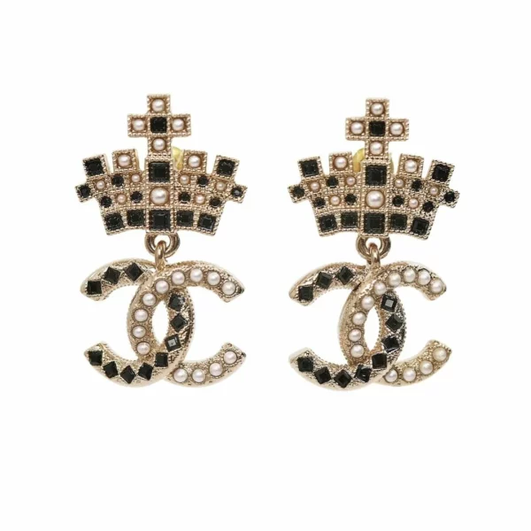 250123 直播編號 12 : 【二手】CHANEL CC 皇冠珍珠吊墜耳環 E20723