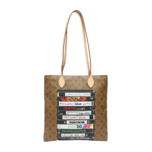 250206 直播編號 26 : 【二手】LOUIS VUITTON CARRY IT 托特包 M4198 E19272