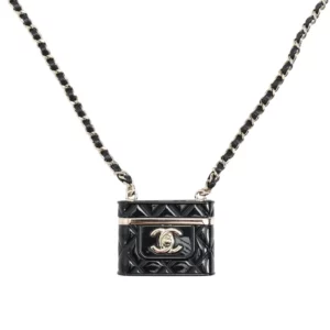 250403 直播編號 15 : 【全新】CHANEL CC 迷你手袋吊墜項鍊 E22586