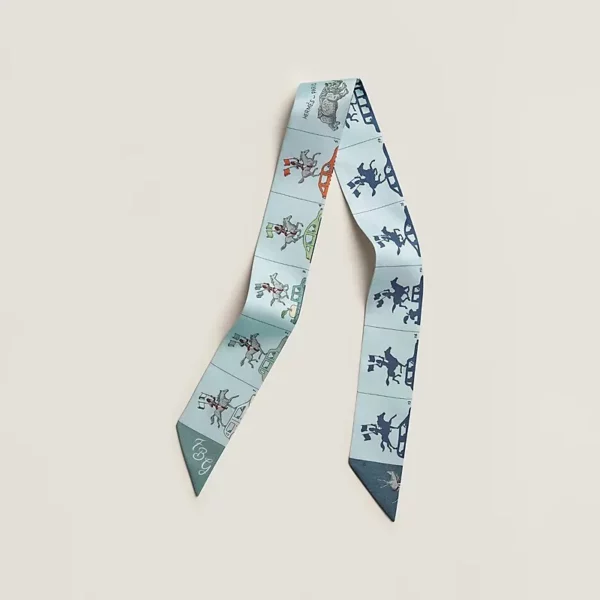 直播編號 3 : 【全新】HERMES LA FOLLE PARADE TWILLY 絲巾 E17770