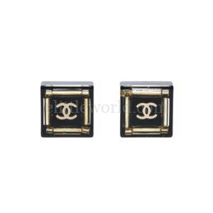 直播編號 4 : 【二手】CHANEL CC 樹脂方形耳環 E17782