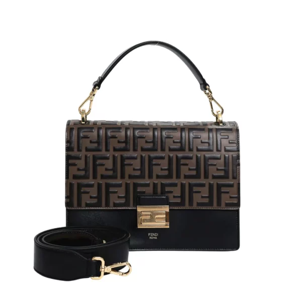 【未使用品】FENDI KAN U 手袋 S3856