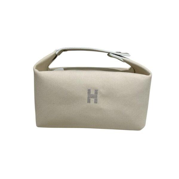 【未使用品】 Hermes 米白色飯盒包 PD2099