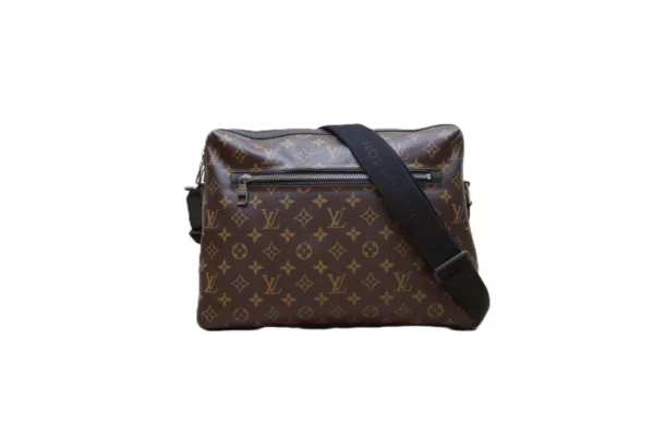 【二手】LOUIS VUITTON 老花斜挎袋 YY1490