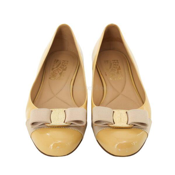 【二手】SALVATORE FERRAGAMO VARINA 平底鞋 6.5 E11541