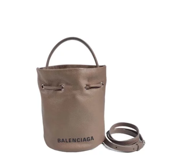 【二手】BALENCIAGA 咖啡色水桶包 PD2501