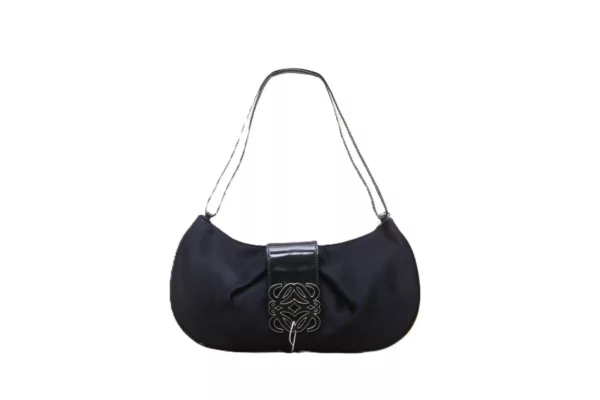 【二手】LOEWE ANAGRAM 琺瑯扣腋下包 YY2150